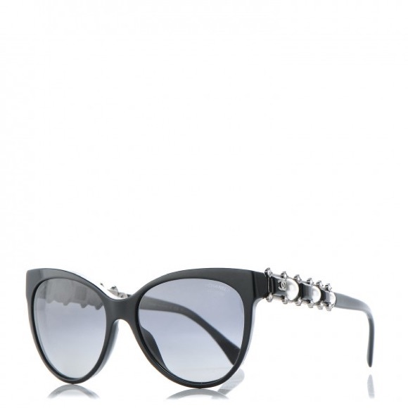 CHANEL
Crystal Pearl Cat Eye Sunglasses 5336-H-B Black - Picture 5 of 6